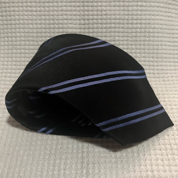 Croft & Barrow Tie - Black with Double Blue Stripes - Previously Worn - Picture 3 of 8